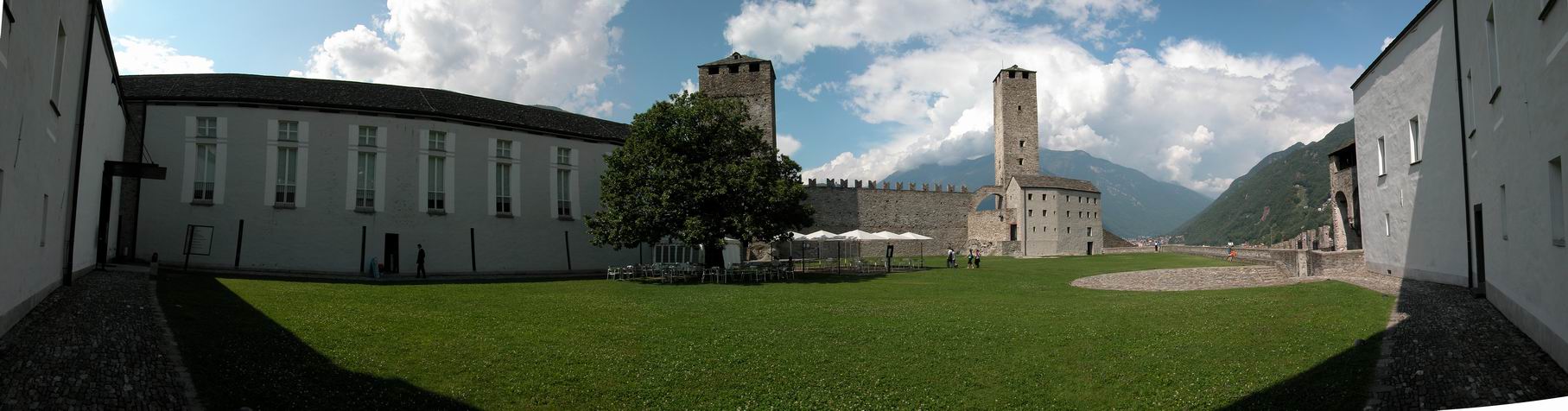 ../Images/CastelBello Pan.JPG